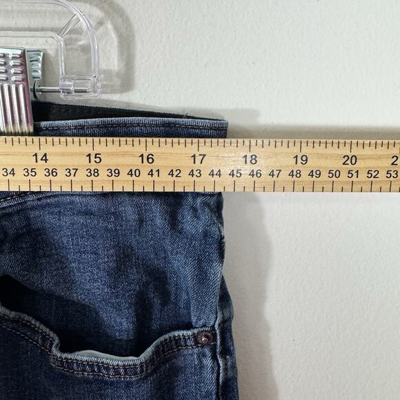 EDDIE BAUER Men’s Jeans 34x34 Classic Fit Straight Leg Stretch Denim Medium Wash - Picture 4 of 12